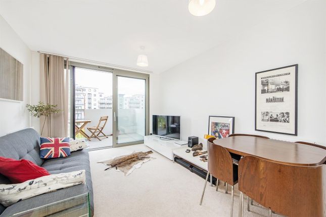 1-bed flat on Parkside Court, 15,Flat 38, Booth Road, London, £290,000