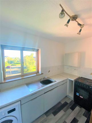 Longdales Place, New Carron, Falkirk photo 5