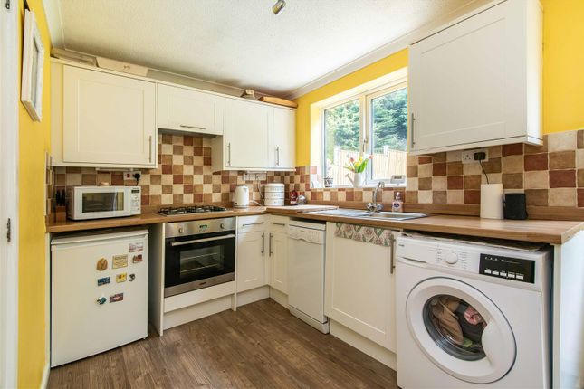 37, Camelot Avenue, Nottingham photo 4