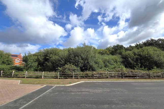 45, Cleverley Rise, Bursledon photo 2