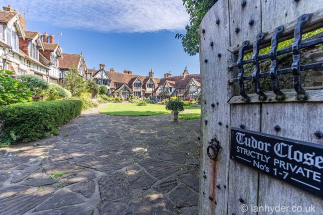 4-bed house on 6, Tudor Close, Dean Court Road, Rottingdean, Brighton, £695,000