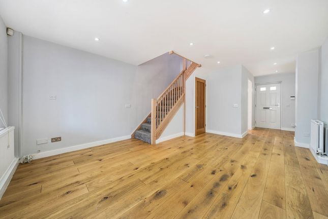 35, Hainault Street, London photo 2