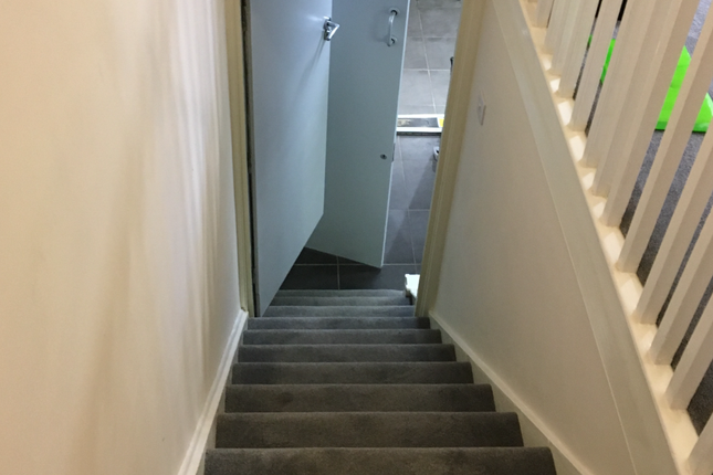 11a, Eaton Green Road, Luton photo 2