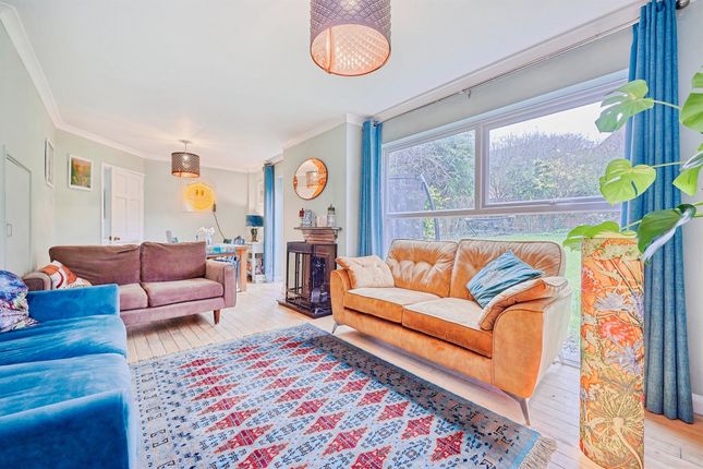 21, De Bohun Court, Saffron Walden photo 3