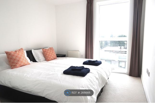 Flat to rent in Aitons House, London
