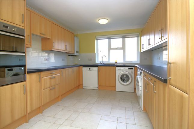 3, Blair Close, New Milton photo 2
