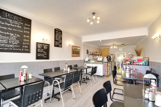 Thumbnail Restaurant/cafe for sale in London Road, St. Albans