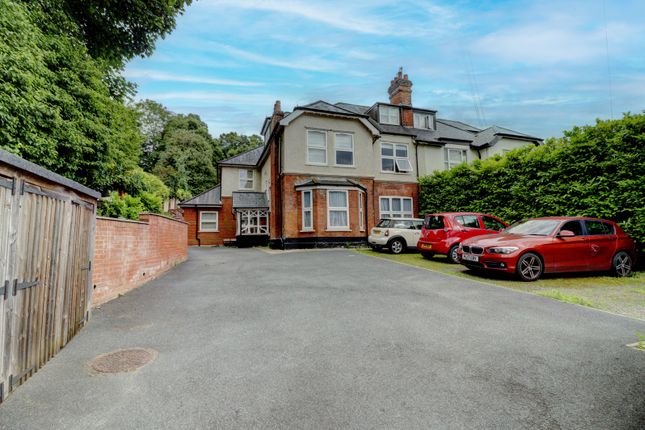 Thumbnail Flat for sale in Amersham Hill, High Wycombe, Buckinghamshire