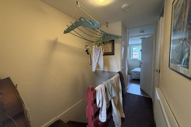14, Tiptree Close, London photo 5