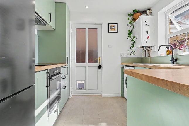 24, Desborough Way, Norwich photo 4