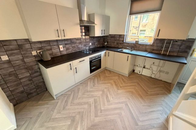13, Fairbairn Street, Bolton photo 4