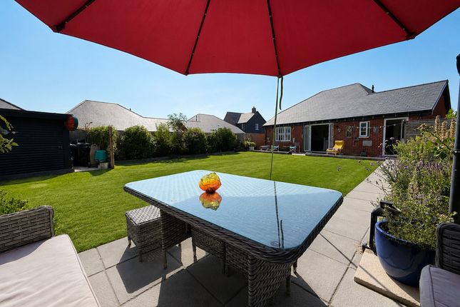9, Jennings Close, Bognor Regis photo 2