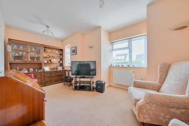 1, Valiant Court, Carterton photo 2