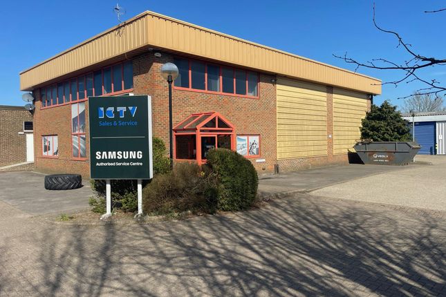 Warehouse to let in Unit F Neville Court, Armstrong Road, Basingstoke