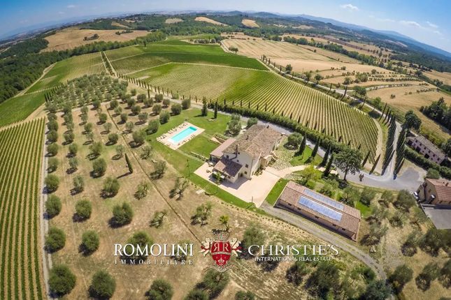 Thumbnail Detached house for sale in Siena, 53100, Italy