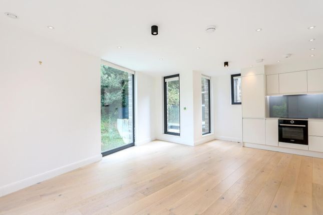 Flat 7, 252, Finchley Road, London photo 4