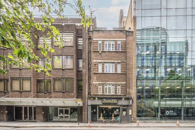 Flat for sale in Red Lion Street, London