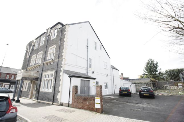 White Lion, Flat 8, 10/12, Cowbridge Road West, Cardiff photo 2