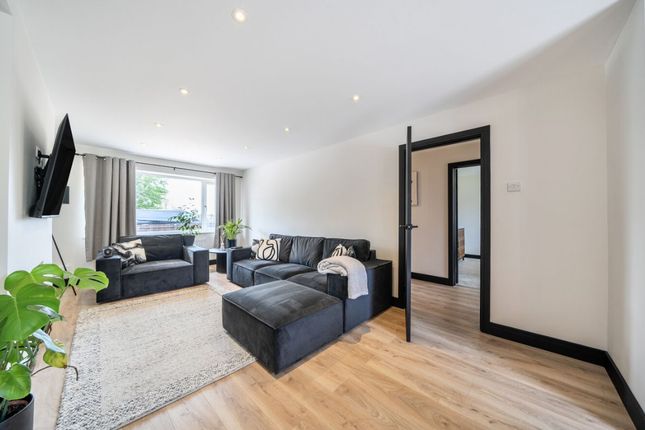 201 Newton Road, Rushden photo 3