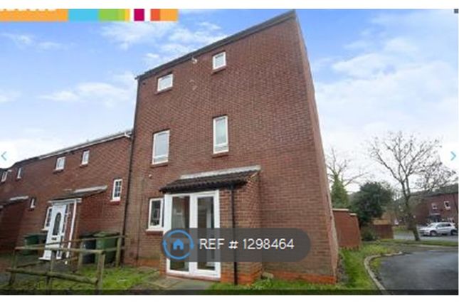 Thumbnail Semi-detached house to rent in Sandhurst Close, Redditch