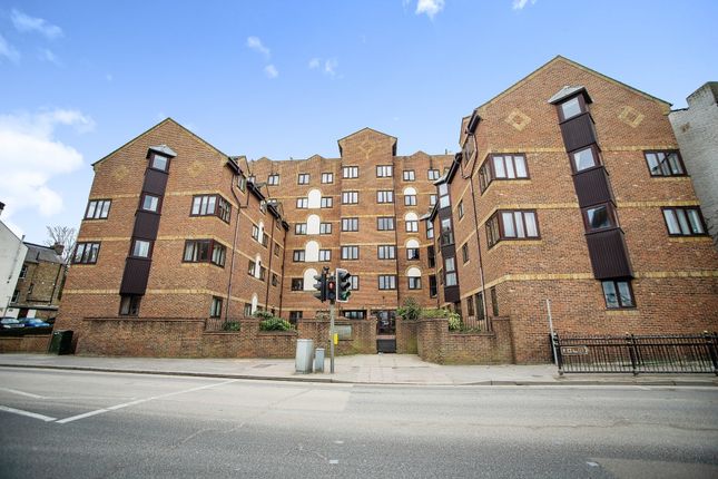 Flat for sale in Rochester Gate, High Street, Rochester, Kent