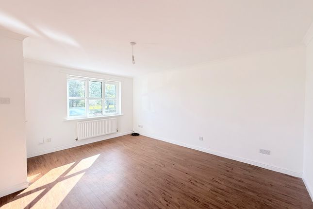 9, Bell court , Falklrk  photo 4