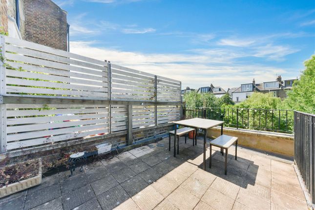 Flat for sale in Huddleston Road, Tufnell Park