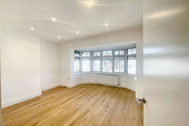 78a Park Lane, Harrow, London photo 4