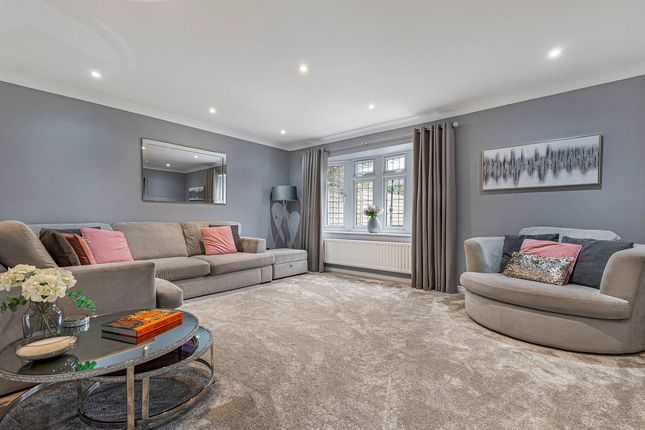 14, Heathwood Walk, Bexley photo 3