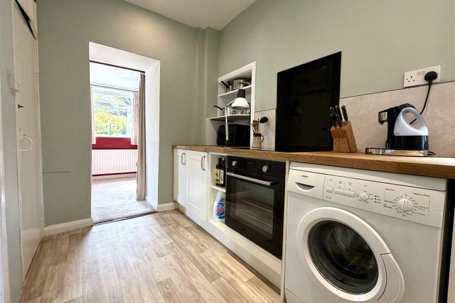 21, Goose Green, Keighley photo 4