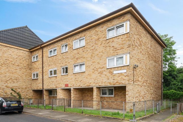 1-bed flat on 9, Stride Road, London, £250,000