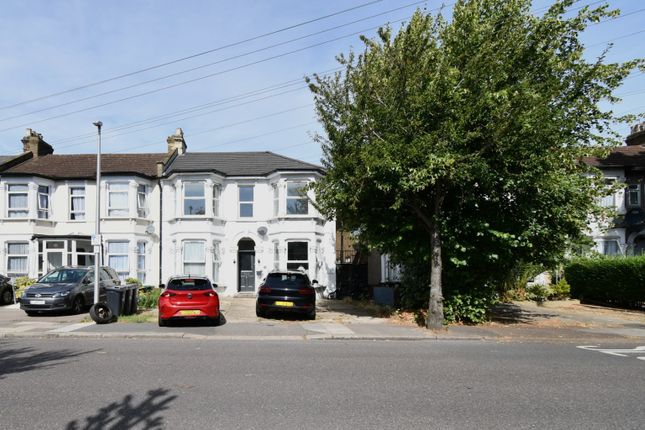 Thumbnail Flat to rent in Northbrook Road, Ilford