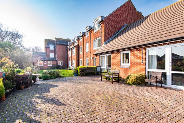 Flat for sale in Homesearle House, Goring Road