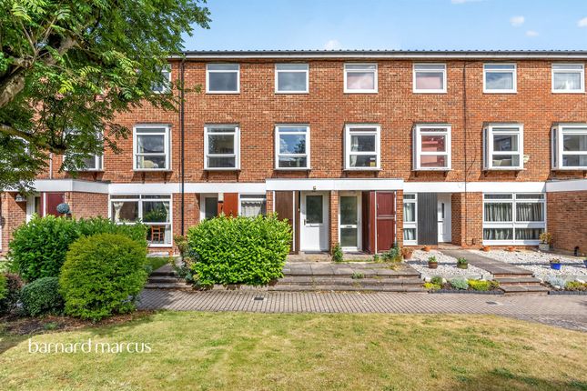 27, Cotelands, Croydon photo 4