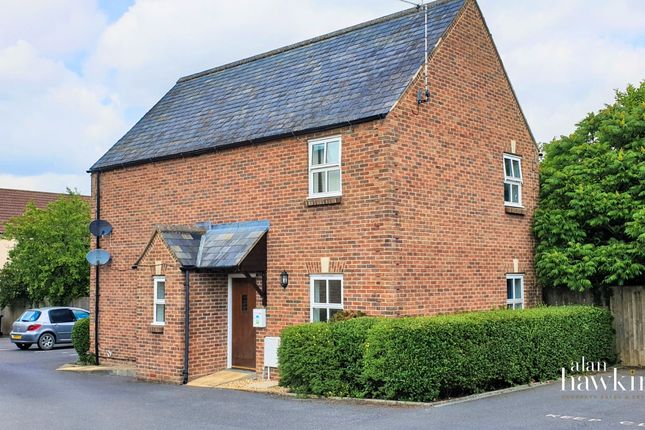 Thumbnail Flat to rent in Buthay Court, Royal Wootton Bassett