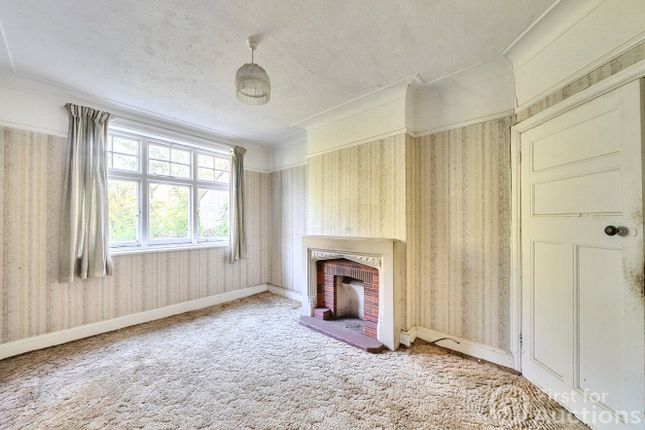 24, Lynton Road, New Malden photo 2