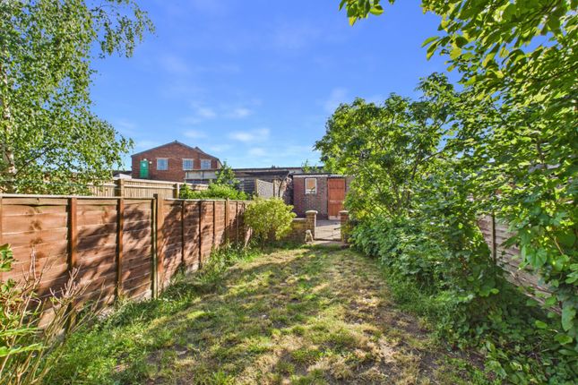50, Higham Road, Buckinghamshire photo 3