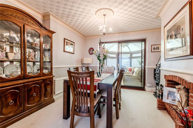 10, Foxwood Grove, Leeds photo 4