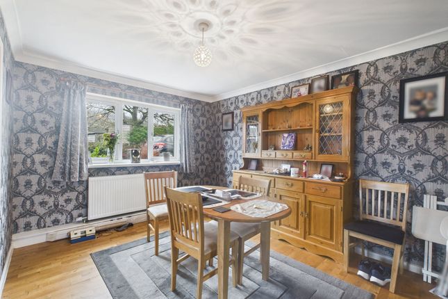 27 Garn Road, Ebbw Vale photo 2