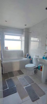 101, Alnwick Road, London photo 5
