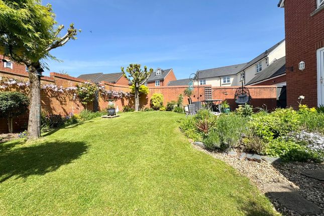4, Swan Avenue, Tiverton photo 2