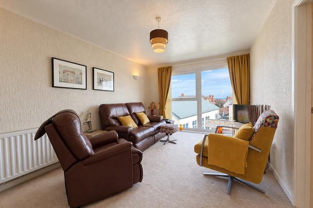 30, Bernard Crescent, Minehead photo 2