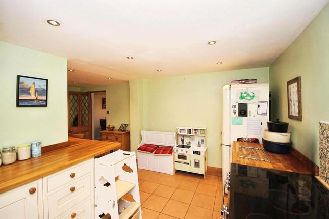 36, Chapel Street, Gloucestershire photo 3