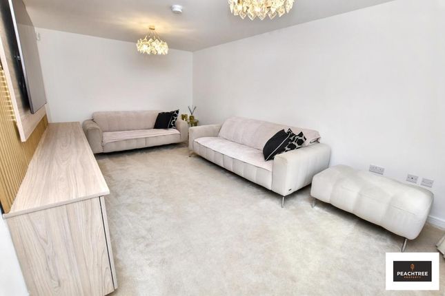 32, Minton Avenue, Paisley photo 4