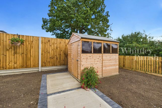 Cam04332G0-Pr0484-Still044