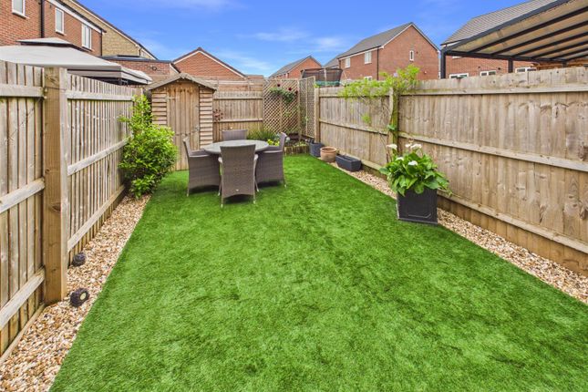 5, Laines Walk, Gloucester photo 4