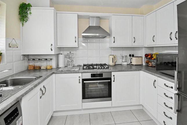4, Slough Close, Corby photo 2