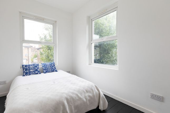 Flat for sale in Harcourt Road, Brockley