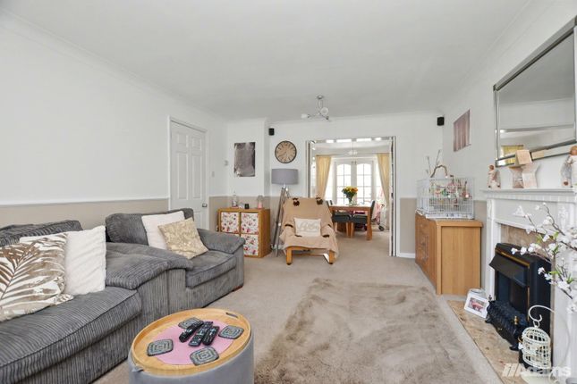 21, Long Spinney, Runcorn photo 4