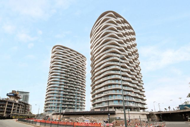 Flat for sale in Hoola, East Tower, Royal Docks